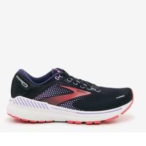 Brooks Adrenaline sneaker. Size 8. New in box